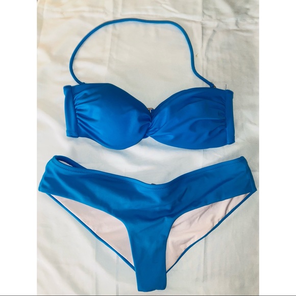 Blue bikini - Picture 1 of 2